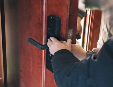 自流井24小时上门开锁公司
